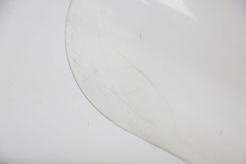 photo de PARE BRISE YAMAHA YP MAJESTY 125 (1998 - 2001) - Inspection visuelle