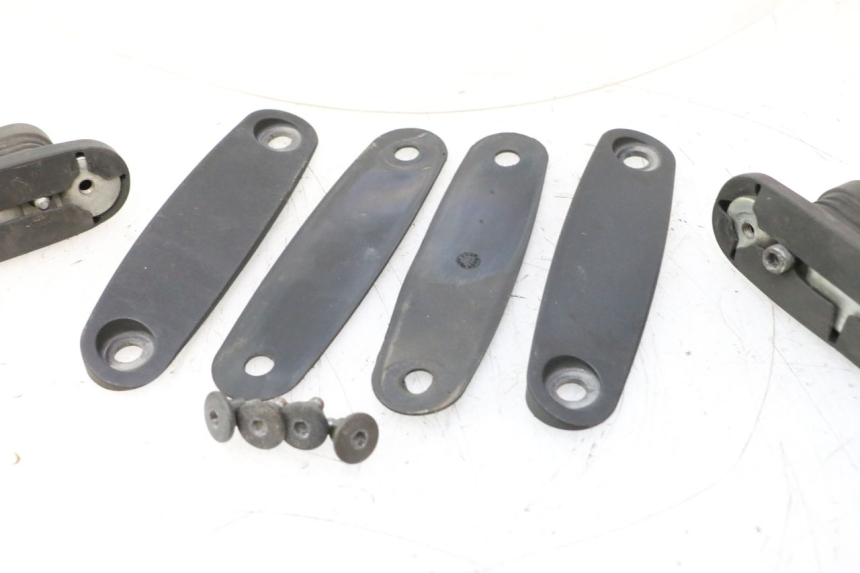 photo de PARE BRISE YAMAHA YP MAJESTY 125 (1998 - 2001) - Zoom état d’usage
