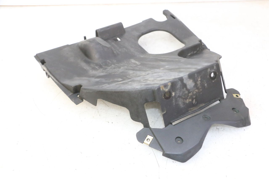 photo de PASSAGE ROUE ARRIERE KYMCO AGILITY NAKED RENOUVO 2T 50 (2011 - 2018)