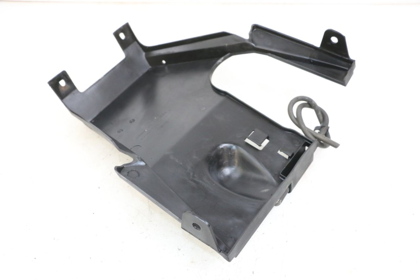 photo de PASSAGE ROUE ARRIERE KYMCO AGILITY PREMIUM 50 (2007 - 2010)