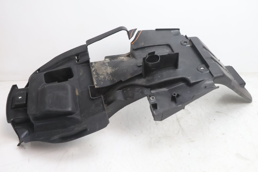 photo de PASSAGE ROUE ARRIERE MBK BOOSTER SPIRIT 50 (1999 - 2003) - Gros plan technique
