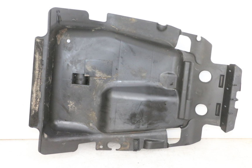 photo de PASSAGE ROUE ARRIERE SUZUKI BURGMAN 650 (2013 - 2020)