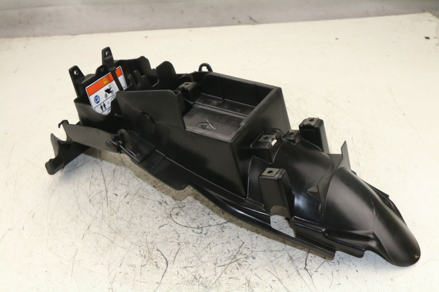 photo de PASSAGE ROUE ARRIERE HONDA CBF 125 (2009 - 2015)