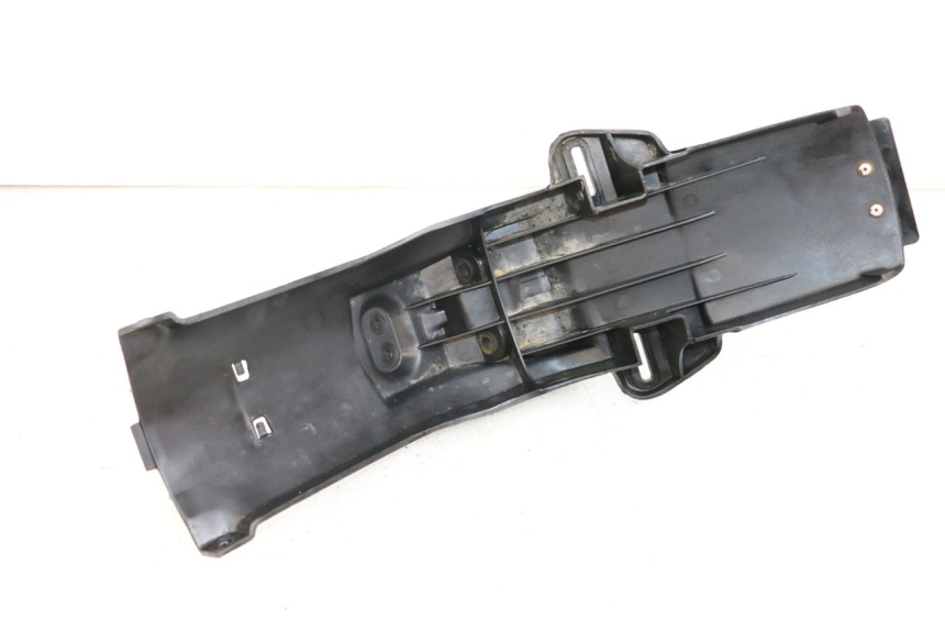 photo de Rear wheel hugger YAMAHA DTLC 125 (1982 - 1987) - Détail de la pièce
