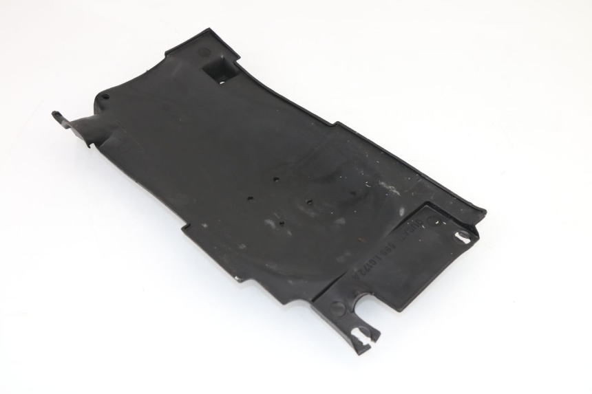 photo de PASSAGE ROUE ARRIERE DUCATI MONSTER IE M695 695 (2006 - 2007)
