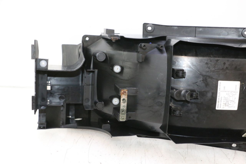 photo de PASSAGE ROUE ARRIERE YAMAHA FJR 1300 (2001 - 2005) - Marquages et références