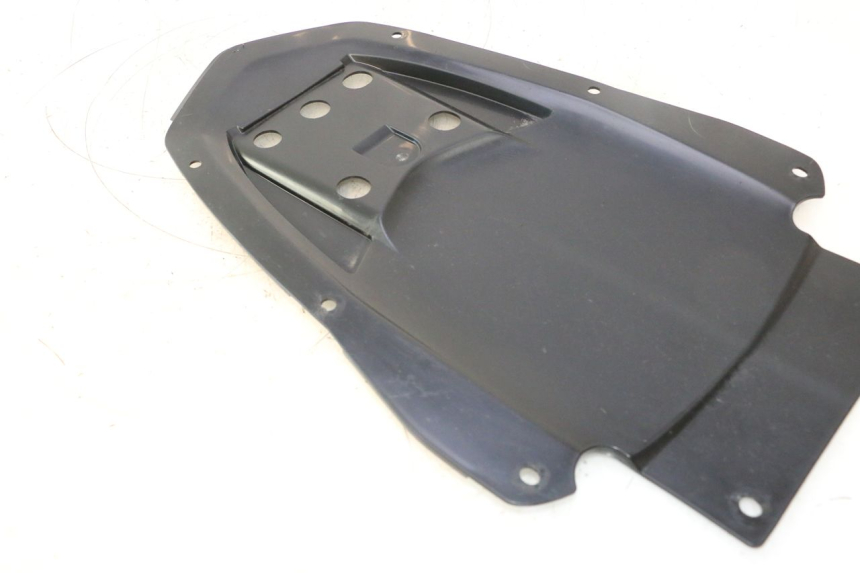 photo de PASSAGE ROUE ARRIERE YAMAHA FZ8 800 (2010 - 2016) - Points de fixation