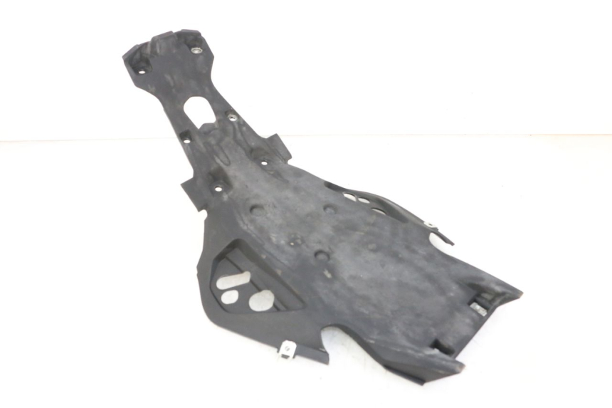 photo de PASSAGE ROUE ARRIERE BMW G310 R 310 (2016 - 2020)