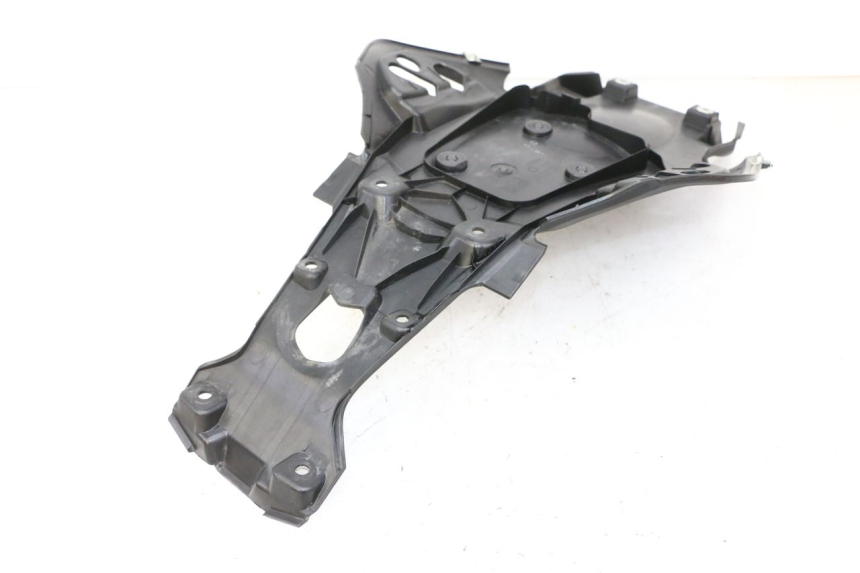 photo de PASSAGE ROUE ARRIERE BMW G310 R 310 (2016 - 2020)