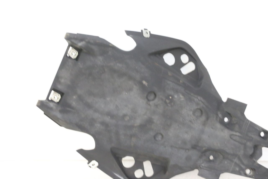 photo de PASSAGE ROUE ARRIERE BMW G310 R 310 (2016 - 2020)