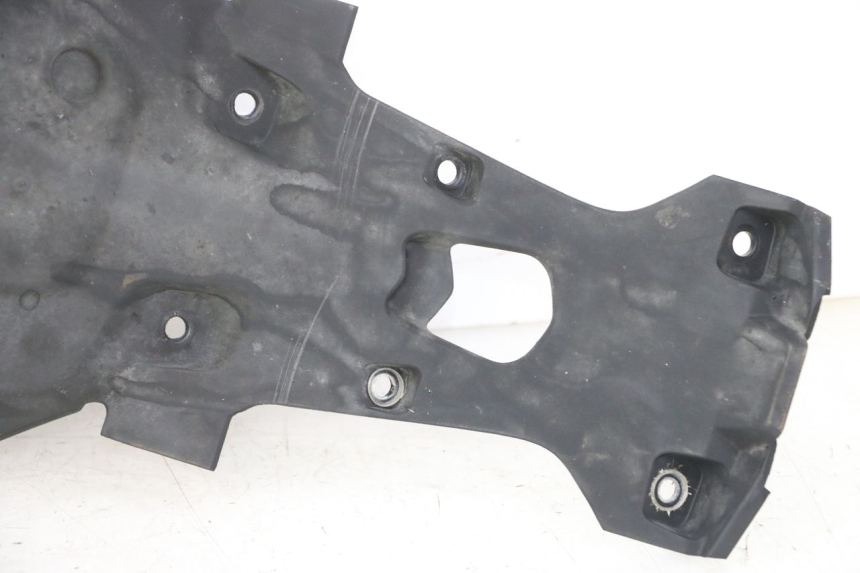 photo de PASSAGE ROUE ARRIERE BMW G310 R 310 (2016 - 2020)