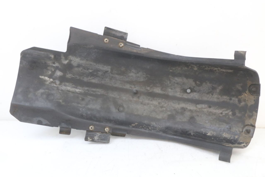 photo de PASSAGE ROUE ARRIERE SUZUKI GN 125 (1997 - 2000)