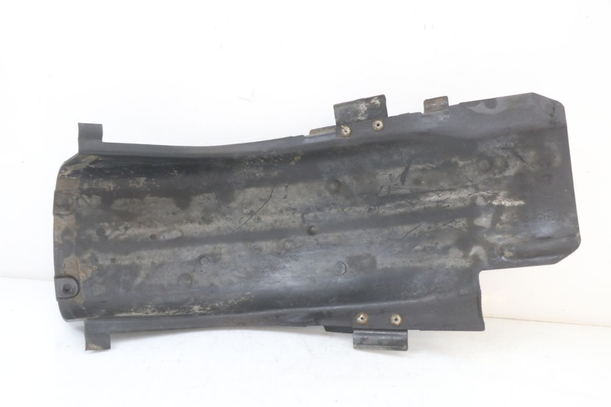 photo de PASSAGE ROUE ARRIERE SUZUKI GN 125 (1997 - 2000)