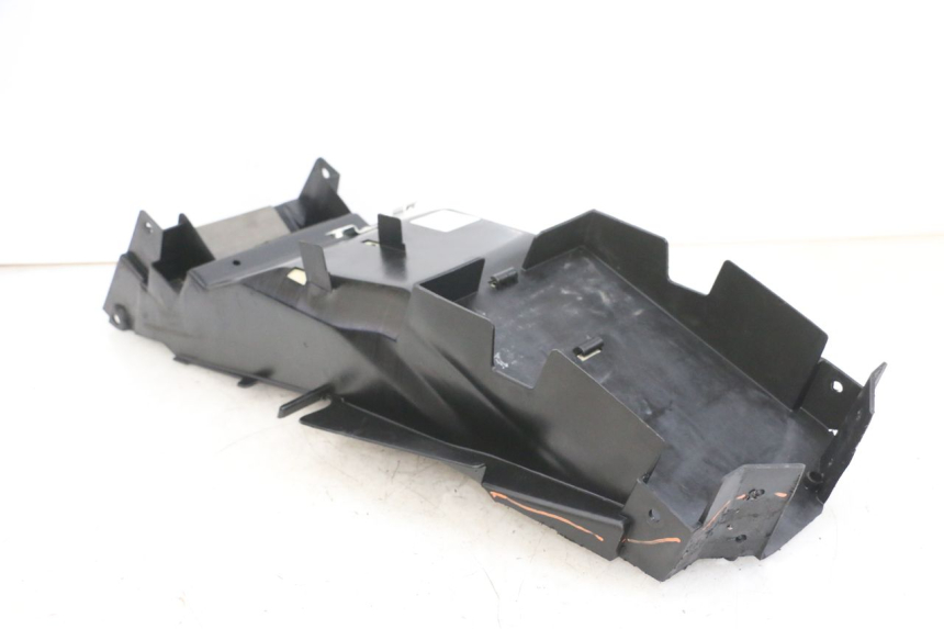 photo de PASSAGE ROUE ARRIERE SUZUKI GSF N BANDIT 600 (1996 - 1999) - Détails caractéristiques