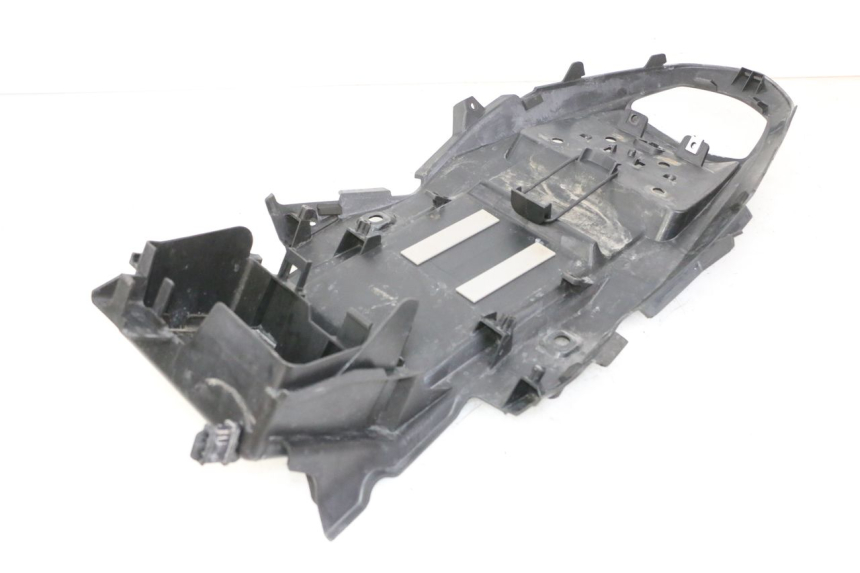 photo de PASSAGE ROUE ARRIERE SUZUKI GSR 750 (2011 - 2017)