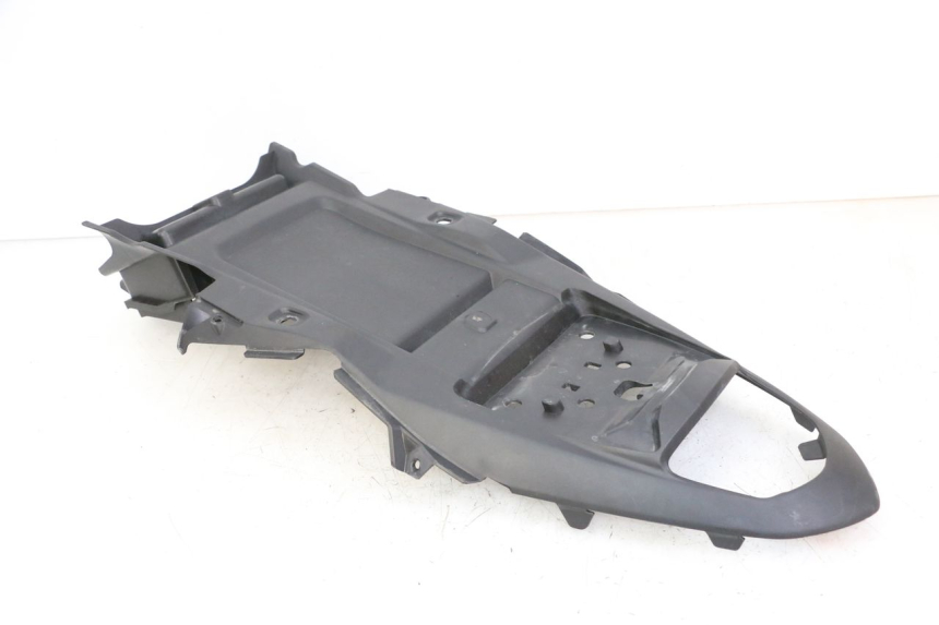 photo de PASSAGE ROUE ARRIERE SUZUKI GSR 750 (2011 - 2017)