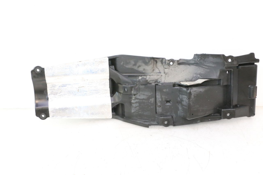 photo de PASSAGE ROUE ARRIERE SUZUKI GSR 600 (2005 - 2012) - Zoom état d’usage