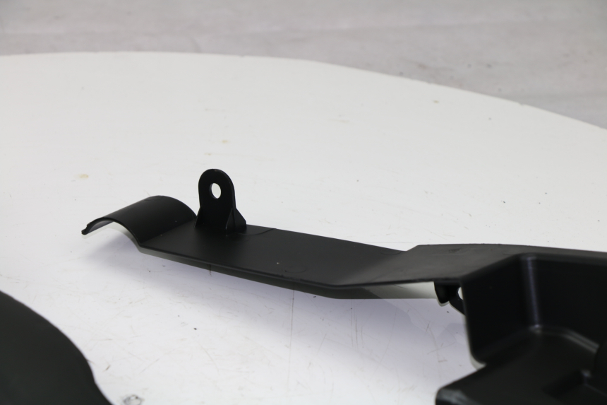 photo de PASSAGE ROUE ARRIERE KYMCO K-XCT 125 (2013 - 2017)