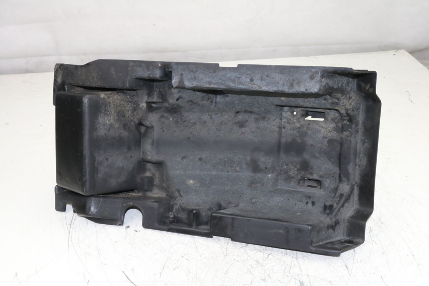 photo de PASSAGE ROUE ARRIERE KAWASAKI ZZR 600 (1995 - 2004)