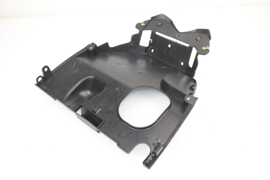 photo de PASSAGE ROUE ARRIERE KYMCO AGILITY NAKED RENOUVO 4T 50 (2011 - 2017)