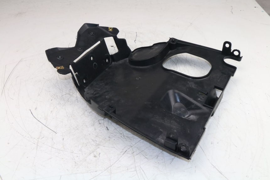 photo de PASSAGE ROUE ARRIERE KYMCO AGILITY NAKED RENOUVO 4T 50 (2011 - 2017)