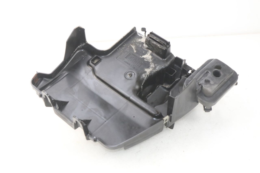 photo de PASSAGE ROUE ARRIERE HONDA SCV LEAD 100 (2003 - 2007)