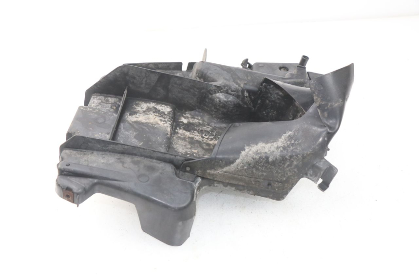 photo de PASSAGE ROUE ARRIERE HONDA SCV LEAD 100 (2003 - 2007)
