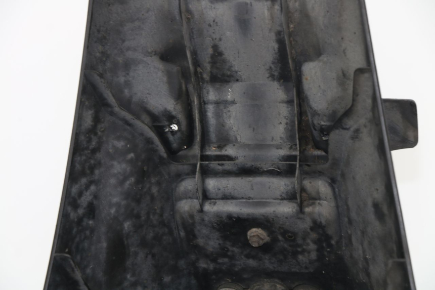 photo de PASSAGE ROUE ARRIERE SUZUKI SIXTEEN 125 (2008 - 2010)