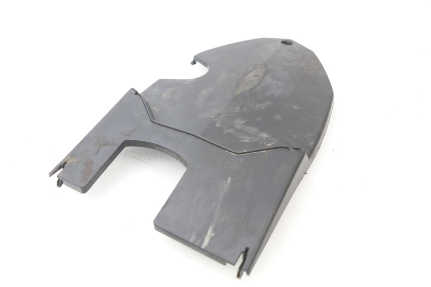 photo de PASSAGE ROUE ARRIERE PEUGEOT SPEEDFIGHT 3 AIR 50 (2009 - 2015) - Gros plan technique