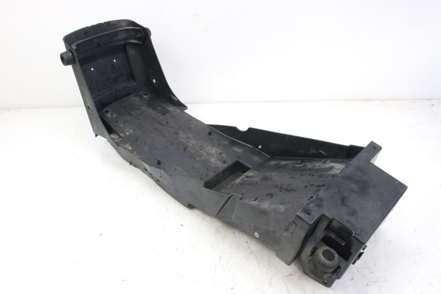 photo de PASSAGE ROUE ARRIERE TRIUMPH SPRINT ST 955 (1999 - 2001)