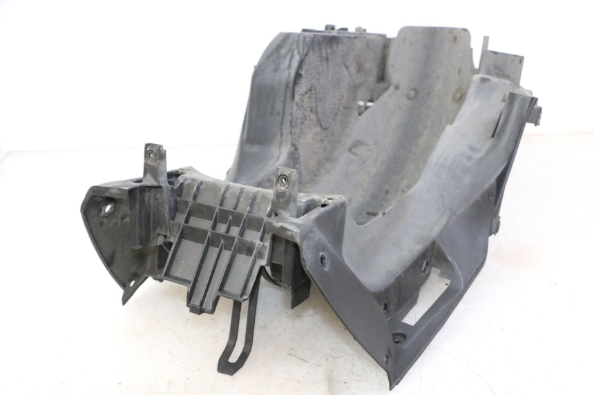 photo de PASSAGE ROUE ARRIERE HONDA ST PAN EUROPEAN 1300 (2002 - 2013)