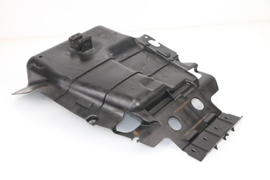 photo de PASSAGE ROUE ARRIERE SUZUKI BURGMAN EXECUTIVE ABS 650 (2006 - 2012)