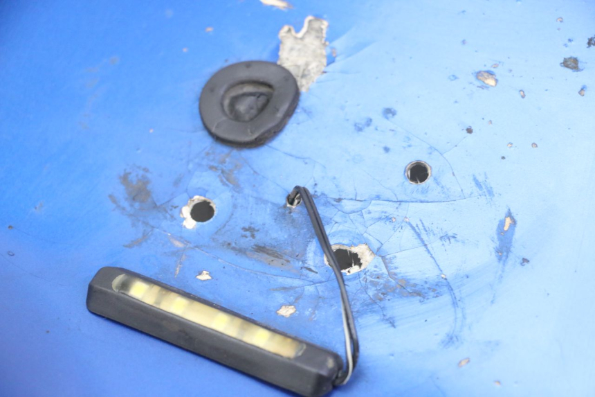 photo de PASSAGE ROUE ARRIERE SUZUKI SV S 650 (1999 - 2002)