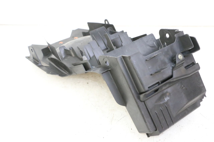 photo de PASSAGE ROUE ARRIERE SUZUKI SV S 650 (2003 - 2009)