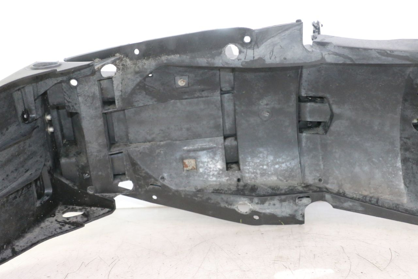 photo de PASSAGE ROUE ARRIERE YAMAHA TDM ABS 900 (2002 - 2014) - Vue rapprochée