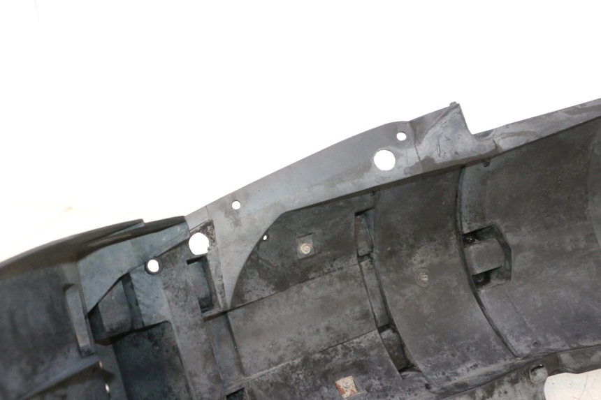 photo de PASSAGE ROUE ARRIERE YAMAHA TDM ABS 900 (2002 - 2014) - Gros plan technique