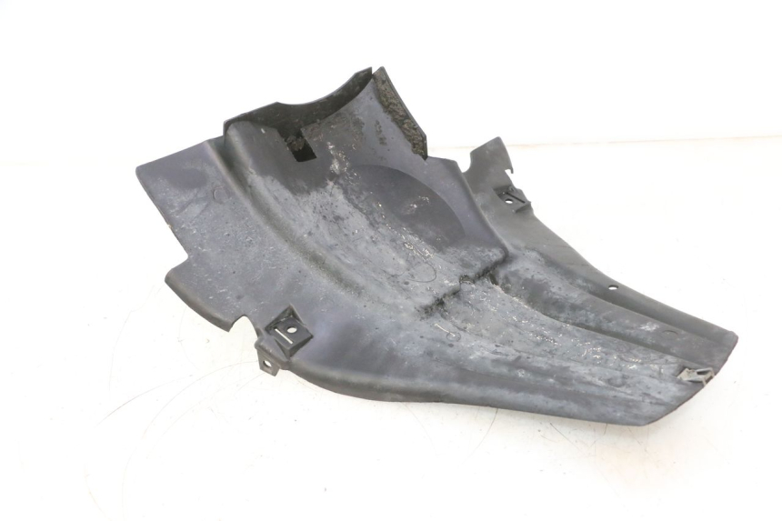 photo de PASSAGE ROUE ARRIERE PEUGEOT TREKKER 50 (1995 - 2004) - Détail de la pièce