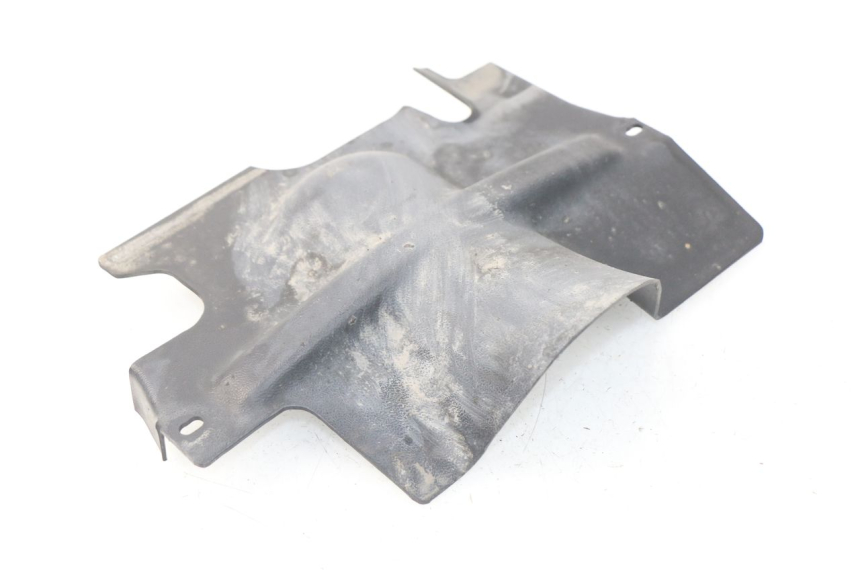 photo de PASSAGE ROUE ARRIERE TRIUMPH SPRINT ST ABS 1050 (2005 - 2007)