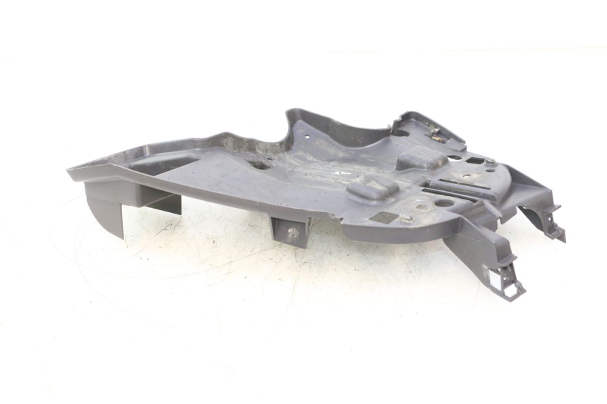 photo de PASSAGE ROUE ARRIERE PEUGEOT VIVACITY 50 (1998 - 2003) - Points de fixation