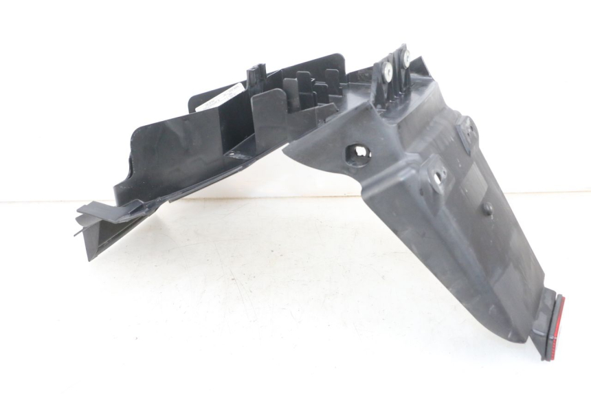 photo de PASSAGE ROUE ARRIERE DAELIM VJ ROADWIN FI 125 (2008 - 2017) - Autre angle de vue