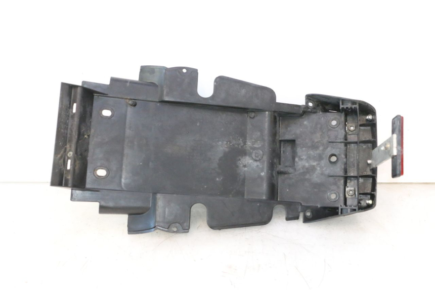 photo de PASSAGE ROUE ARRIERE DAELIM VJ ROADWIN 125 (2004 - 2007) - Points de fixation