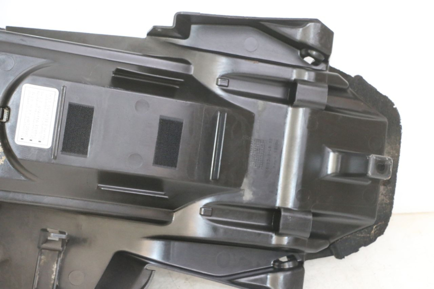 photo de PASSAGE ROUE ARRIERE HONDA XLV VARADERO 125 (2000 - 2006)