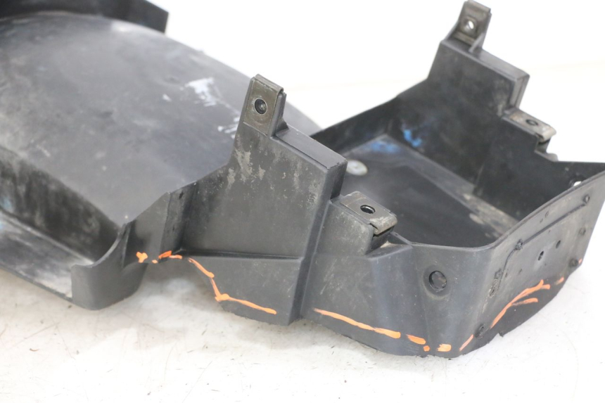 photo de PASSAGE ROUE ARRIERE YAMAHA FZS FAZER 600 (2001 - 2003)