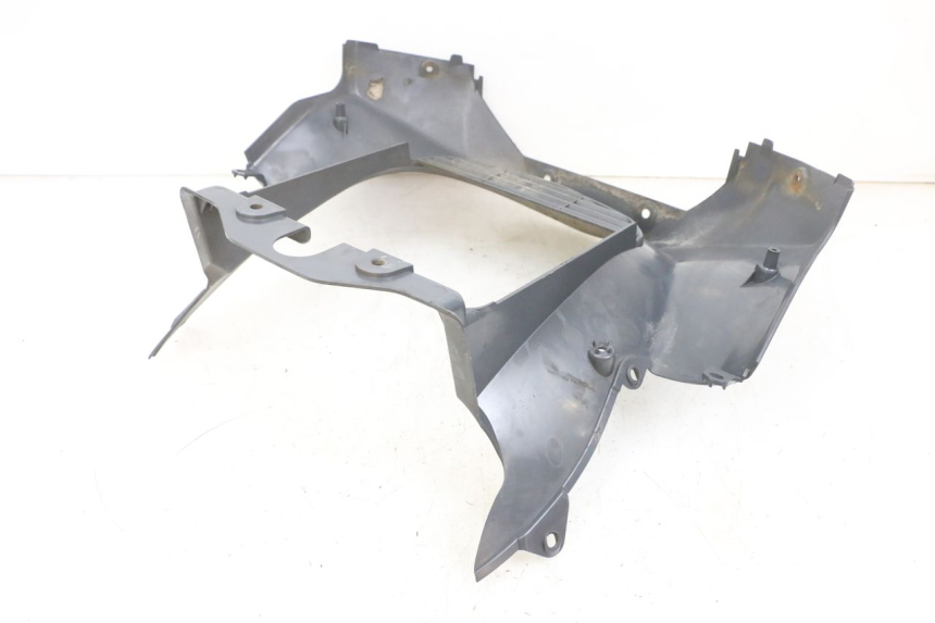 photo de PASSAGE ROUE AVANT SUZUKI BURGMAN 125 (2007 - 2014) - Détail de la pièce