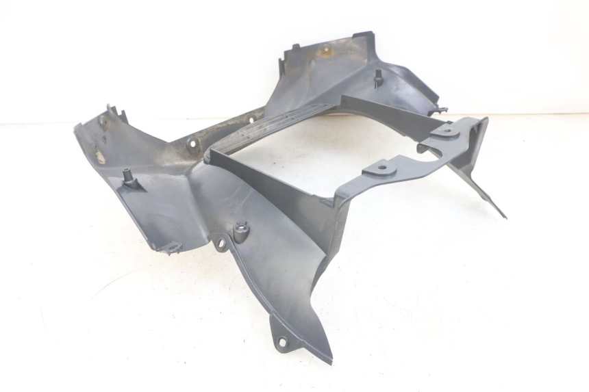 photo de PASSAGE ROUE AVANT SUZUKI BURGMAN 125 (2007 - 2014) - Zoom état d’usage