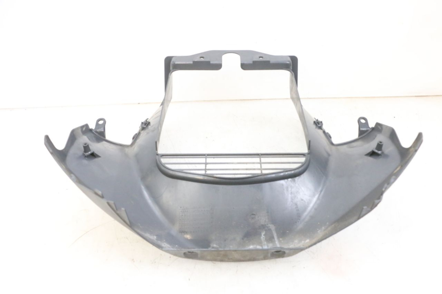 photo de PASSAGE ROUE AVANT SUZUKI BURGMAN 125 (2007 - 2014) - Autre angle de vue