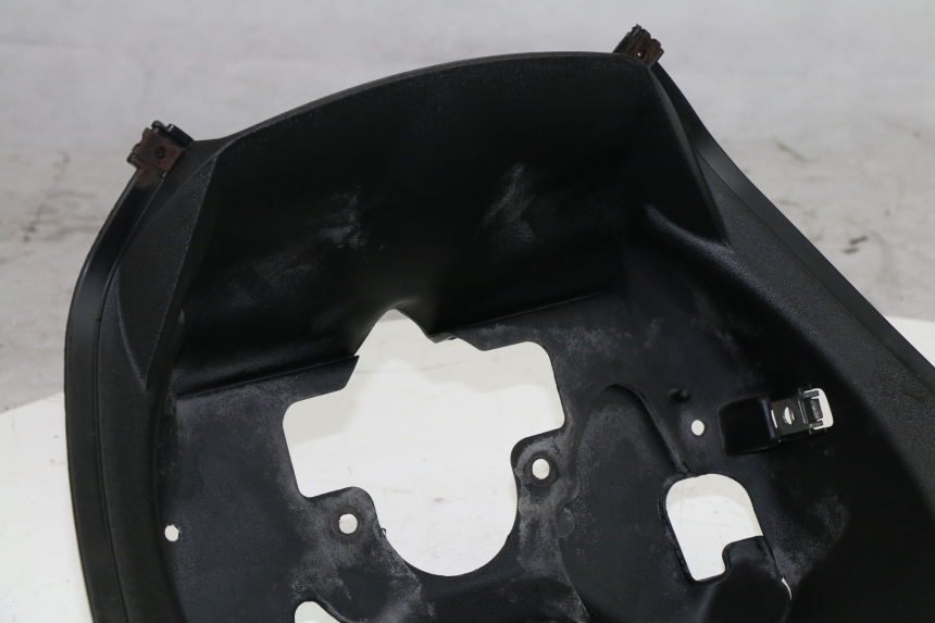 photo de PASSAGE ROUE AVANT PIAGGIO CARNABY 125 (2007 - 2011)