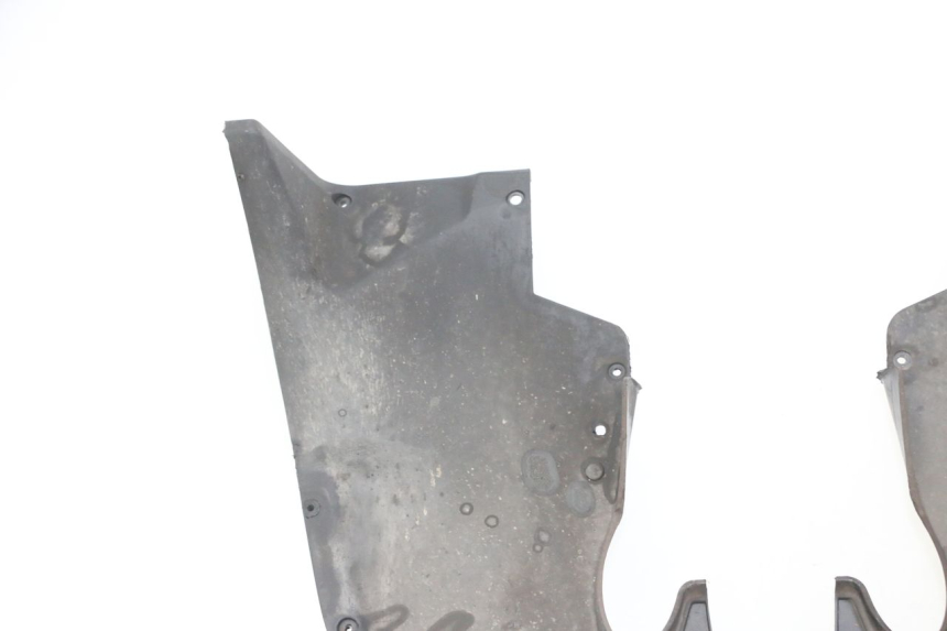 photo de PASSAGE ROUE AVANT PIAGGIO MP3 LT 400 (2007 - 2012)