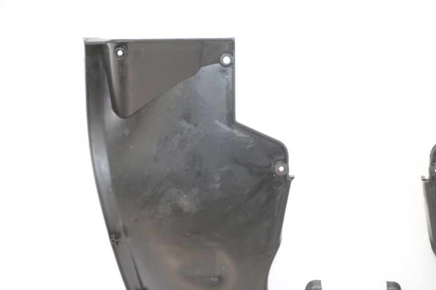 photo de PASSAGE ROUE AVANT PIAGGIO MP3 LT 400 (2007 - 2012)