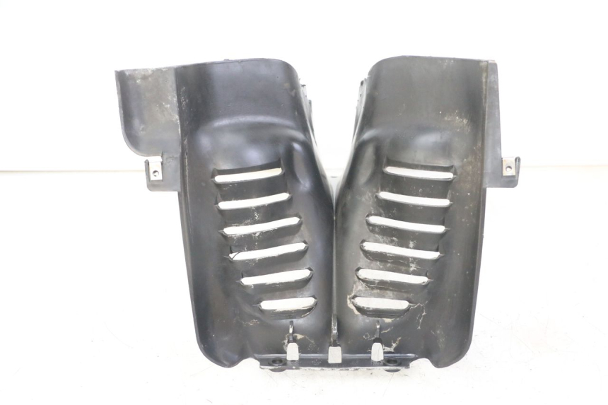 photo de PASSAGE ROUE AVANT PIAGGIO MP3 LT 300 (2010 - 2016) - Gros plan technique